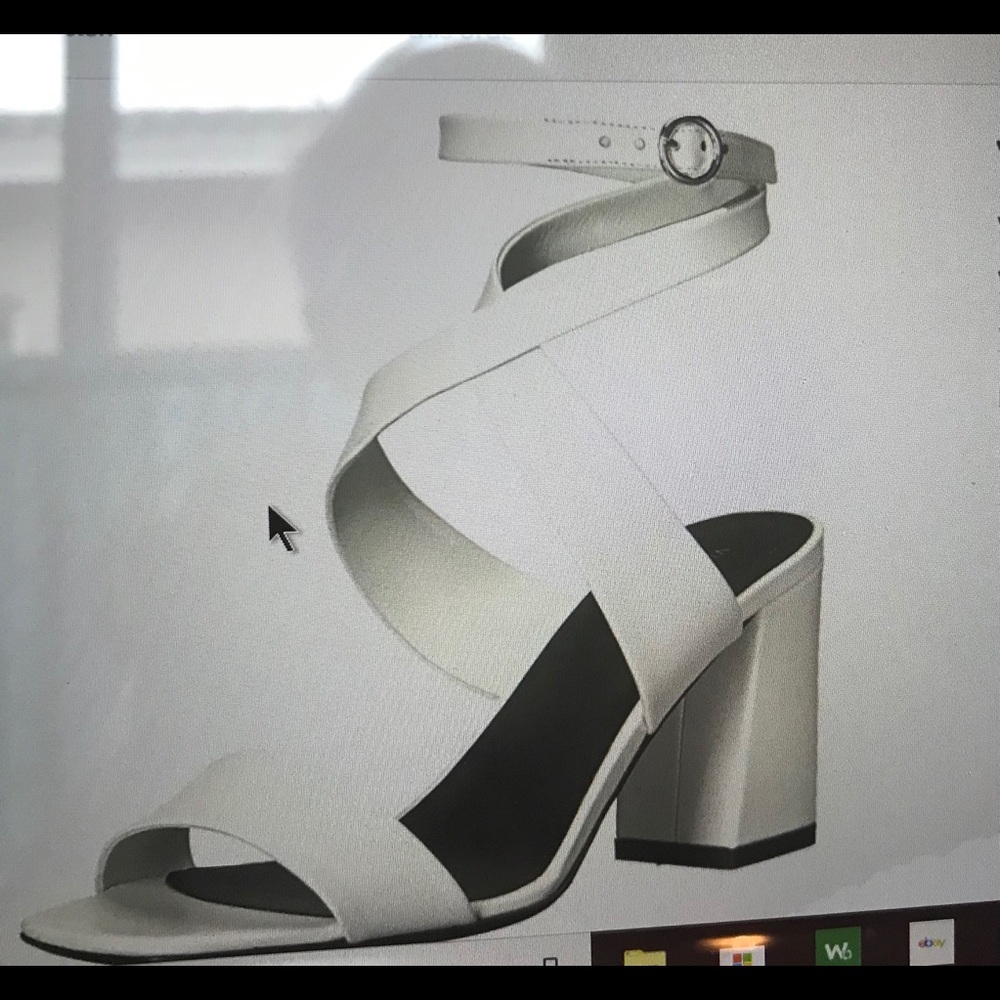 NIB Via Spiga Evella sandal 6M